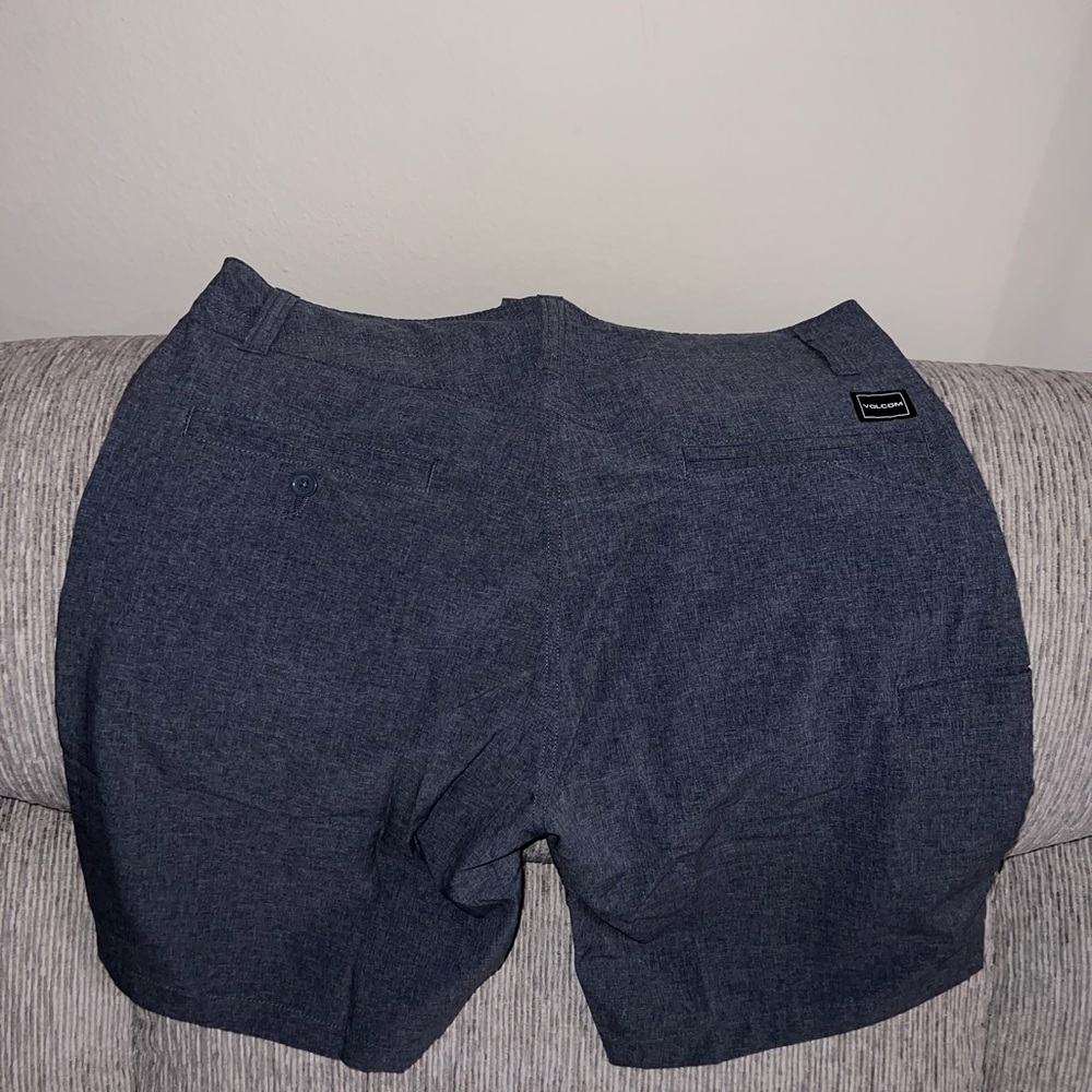 Men’s volcom shorts